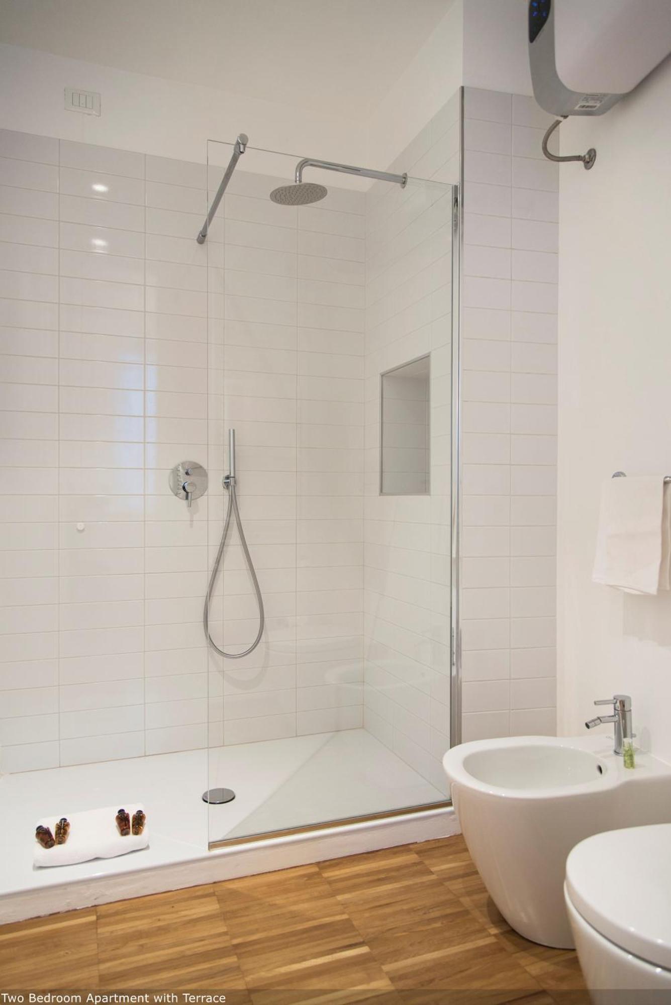 Brera Apartments In Nerino Милано Екстериор снимка