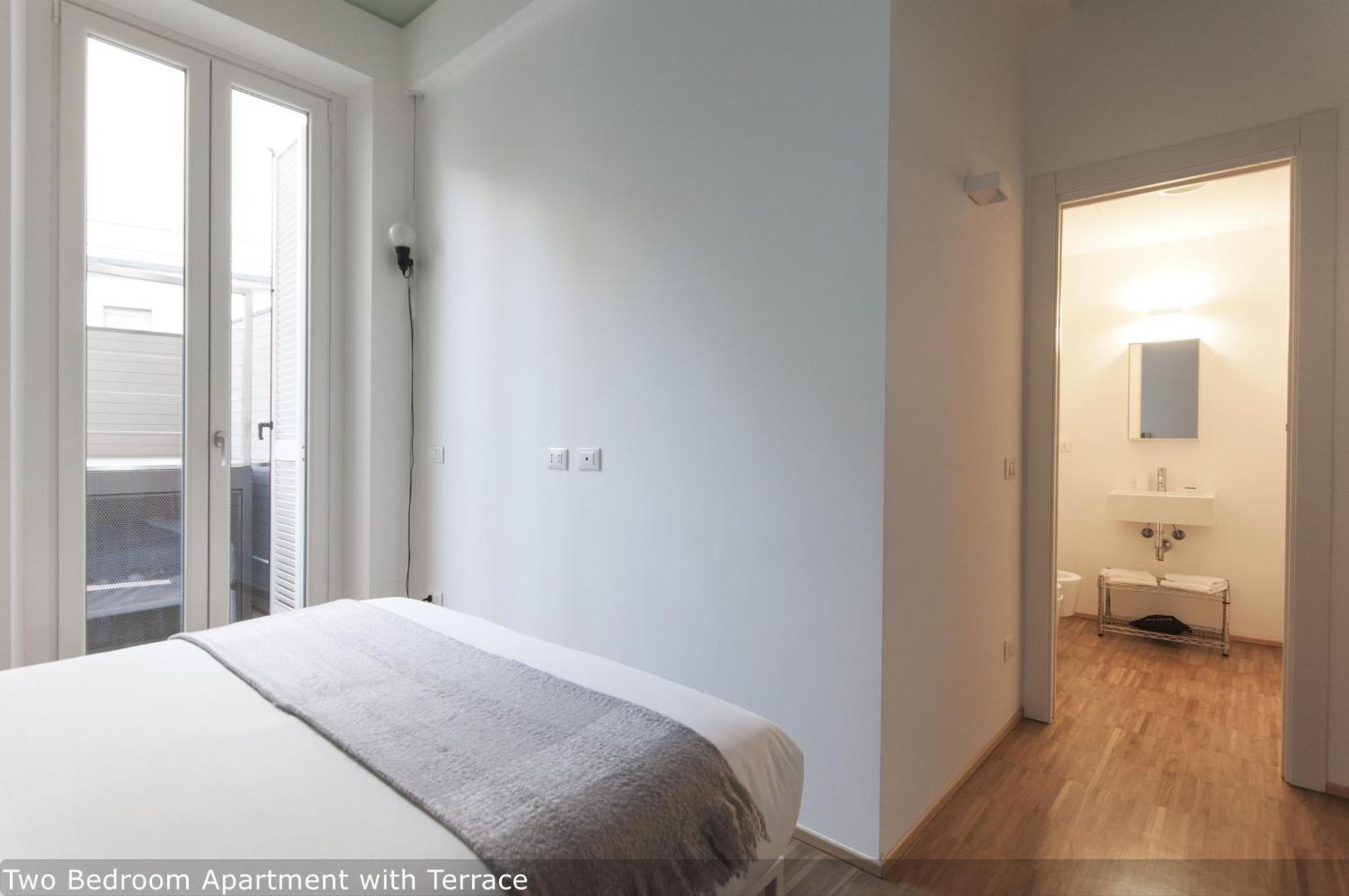 Brera Apartments In Nerino Милано Екстериор снимка